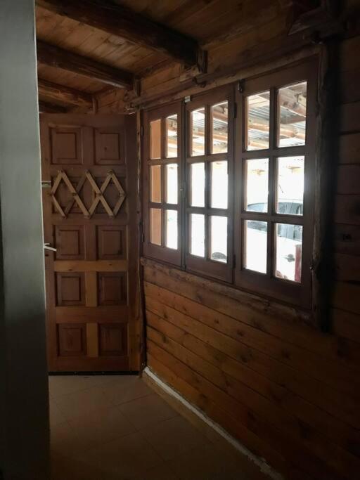 Pequena Casa De Troncos, Detras De Casa Principal No Trabajo Con Tarjeta De Credito プエルト・マドリン エクステリア 写真
