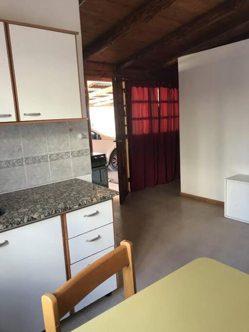 Pequena Casa De Troncos, Detras De Casa Principal No Trabajo Con Tarjeta De Credito プエルト・マドリン エクステリア 写真